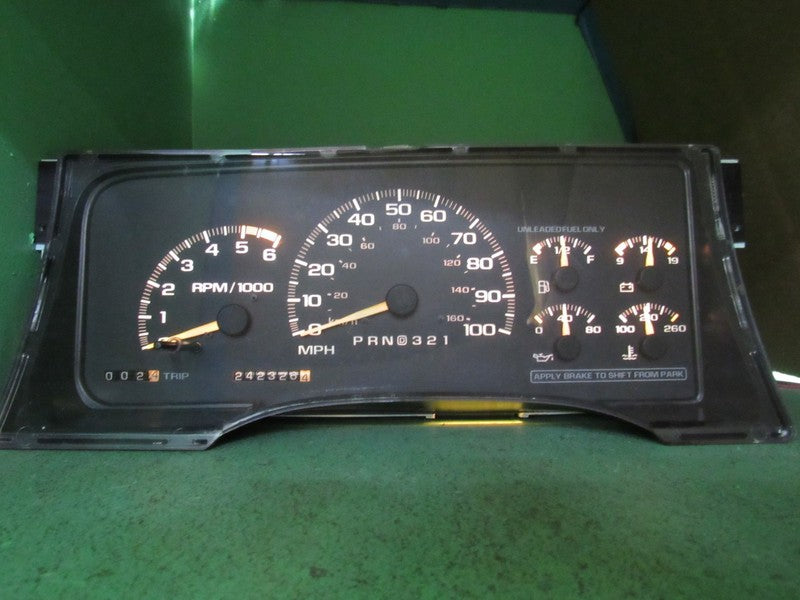 95-96 C/K TRUCK SUBURBAN INSTRUMENT GAUGE CLUSTER SPEEDO TACH 242K REB
