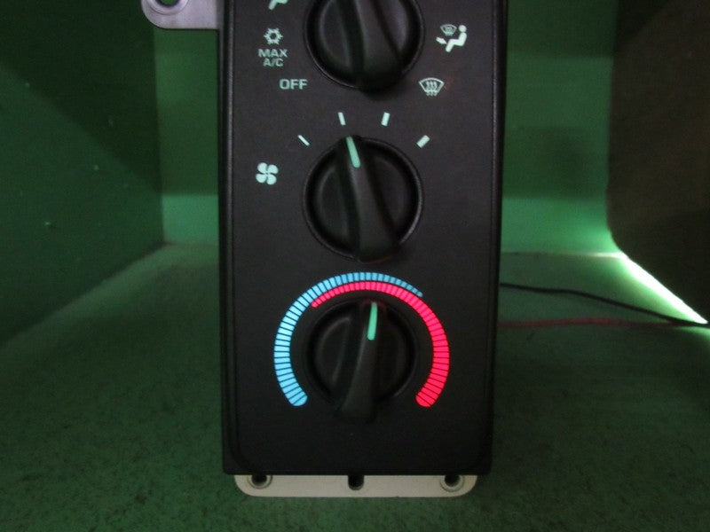 55056700AD 99-02 DODGE RAM A/C AC HEATER MANUAL CLIMATE TEMP CONTROL R