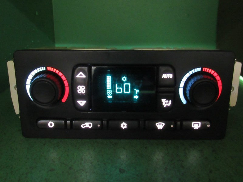 15137655 TAHOE ESCALADE SILVERADO AC DIGITAL CLIMATE TEMP CONTROL LED 