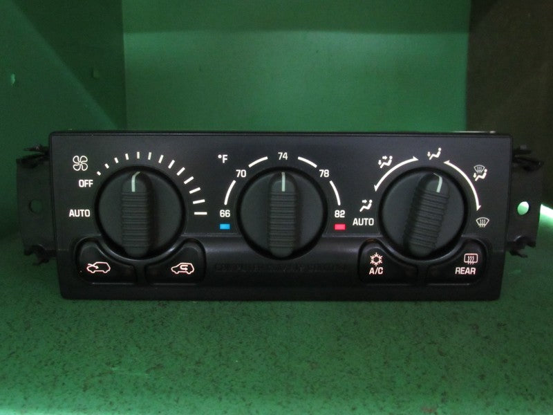 15060162 00-02 TAHOE SILVERADO YUKON A/C AUTO CLIMATE TEMP CONTROL REB
