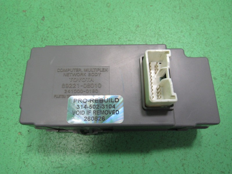 89221-08010 01-03 TOYOTA SIENNA MULTIPLEX NETWORK BODY CONTROL MODULE 