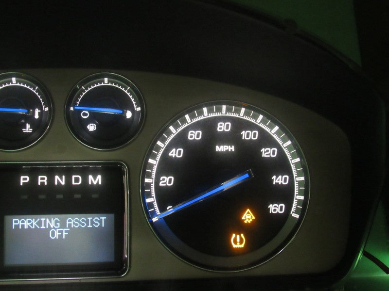 10-11 CADILLAC ESCALADE INSTRUMENT GAUGE CLUSTER SPEEDO MILEAGE PROG R