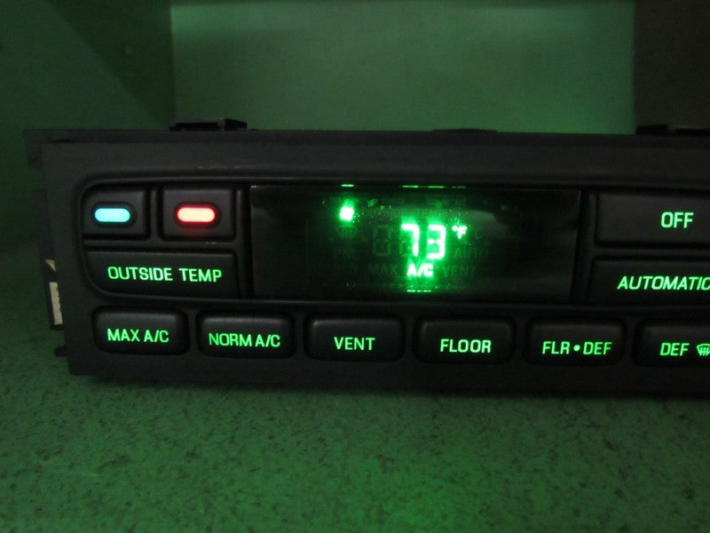 01-02 CROWN VIC EATC AUTOMATIC CLIMATE HEATER CONTROL 1W7H-19C933-AA R