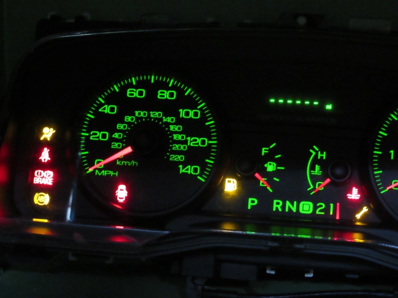 09-11 CROWN VICTORIA P71 INSTRUMENT GAUGE CLUSTER SPEEDO TACH MILEAGE 