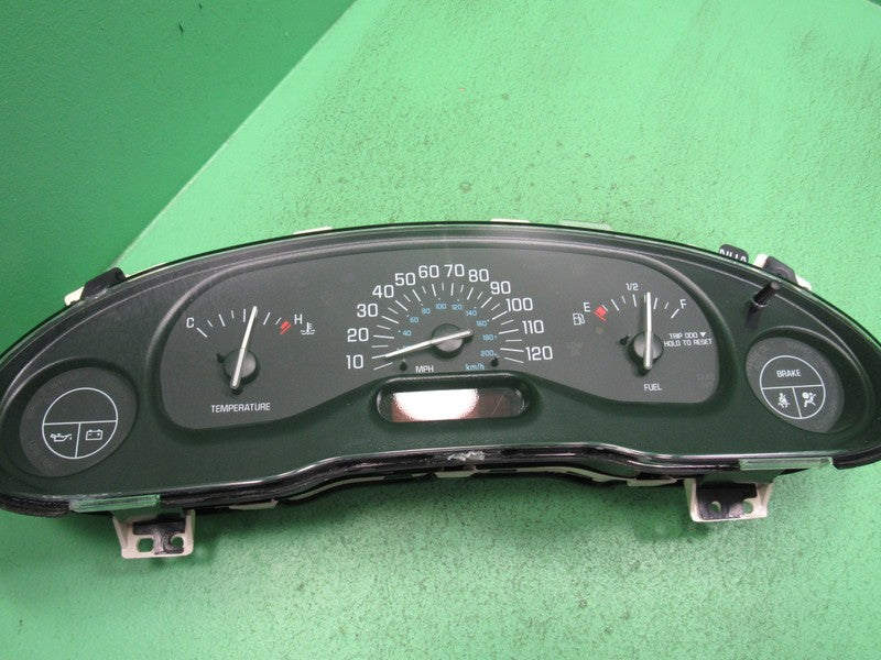 03-05 BUICK CENTURY INSTRUMENT GAUGE CLUSTER GAUGES SPEEDO TACH MILEAG