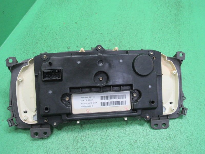 05 COLORADO CANYON INSTRUMENT GAUGE CLUSTER SPEEDOMETER TACH PLUG AND 