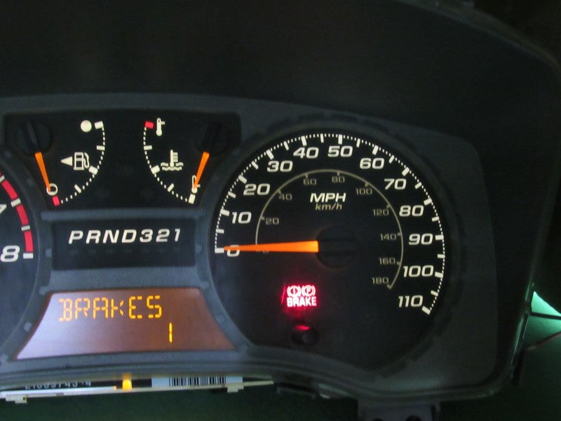05 COLORADO CANYON INSTRUMENT GAUGE CLUSTER SPEEDOMETER TACH PLUG AND 