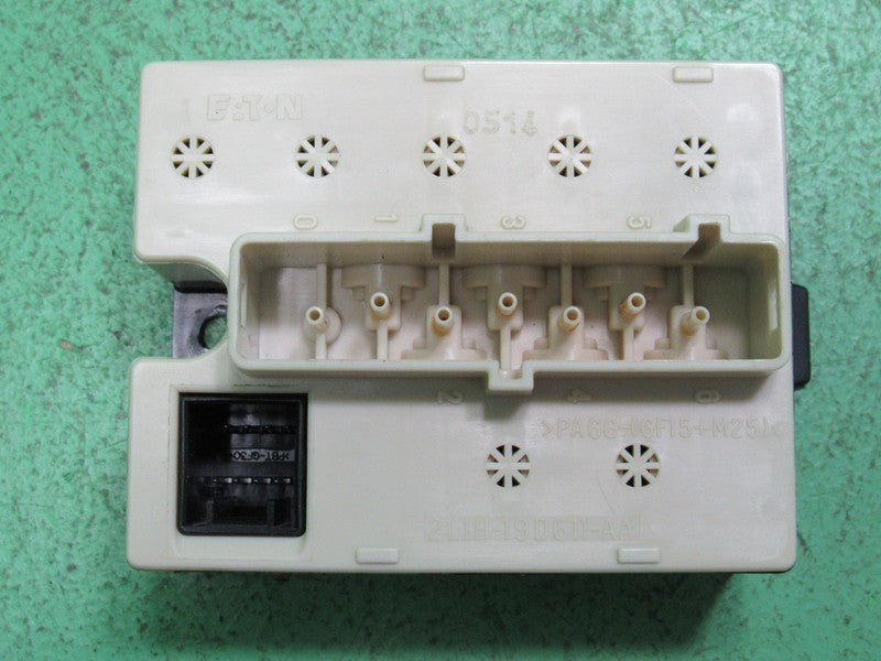 03-06 NAVIGATOR AC CLIMATE CONTROL VACUUM MODULE 2L1H-19D611-AA REBUIL