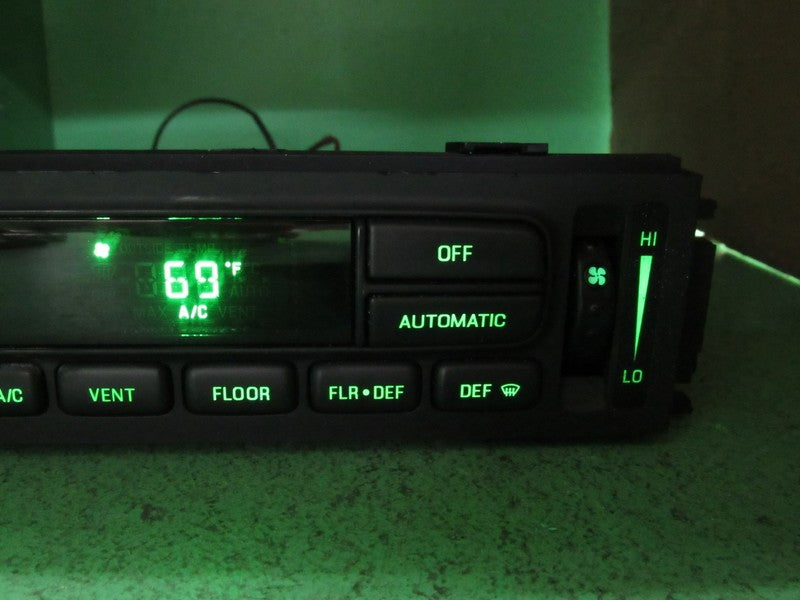 03-11 CROWN VIC EATC AUTOMATIC CLIMATE HEATER CONTROL 6W7H-19C933-AA R