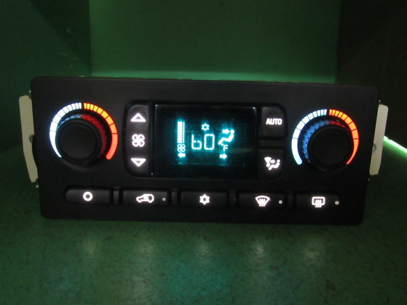 10367041 TAHOE ESCALADE SILVERADO AC DIGITAL CLIMATE TEMP CONTROL LED 