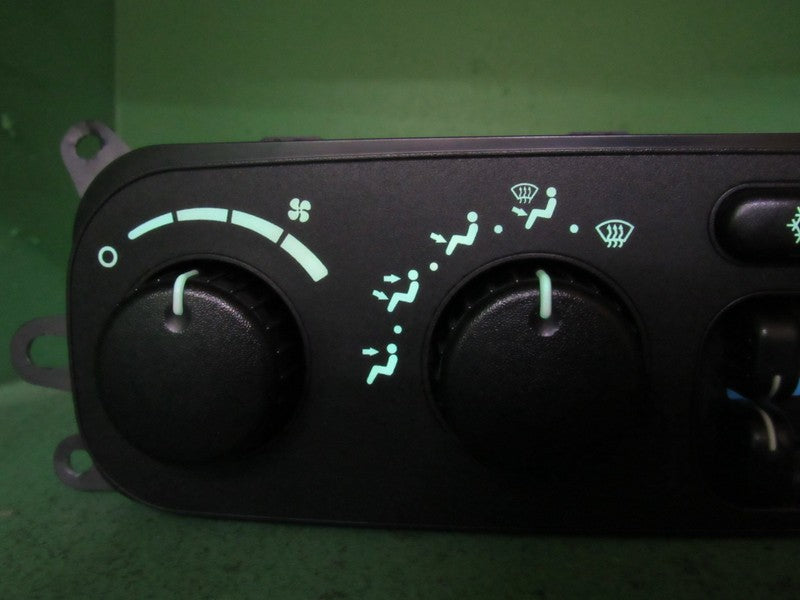 55056323AC 02-05 RAM TRUCK DUAL ZONE A/C HEATER CLIMATE TEMP CONTROL R