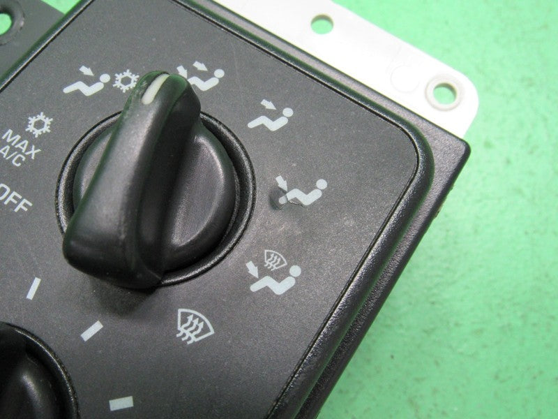 55056700AD 99-02 DODGE RAM A/C AC HEATER MANUAL CLIMATE TEMP CONTROL R