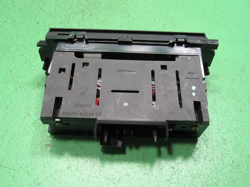 03-11 CROWN VIC EATC AUTOMATIC CLIMATE HEATER CONTROL 3W7H-19C933-AB R