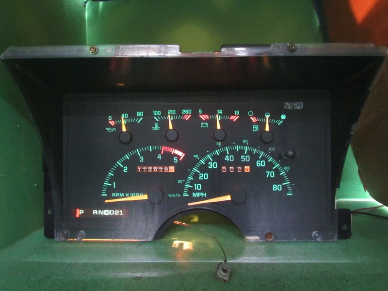 92-93 C/K TRUCK SUBURBAN INSTRUMENT GAUGE CLUSTER SPEEDO TACH 113K REB