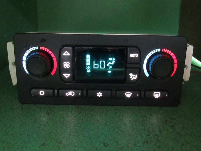 15105215 TAHOE ESCALADE SILVERADO AC DIGITAL CLIMATE TEMP CONTROL LED 