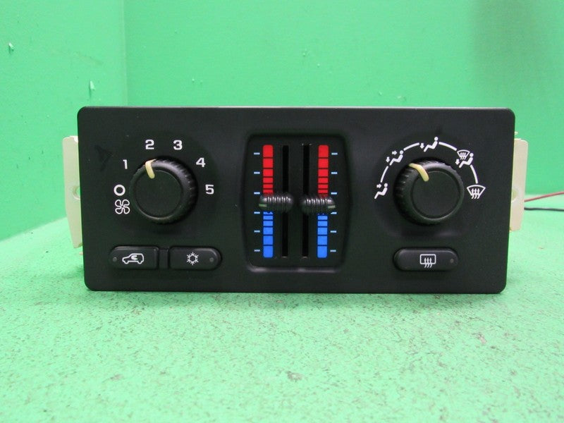 15136889 SILVERADO TAHOE SIERRA YUKON AC MANUAL CLIMATE CONTROL LED RE