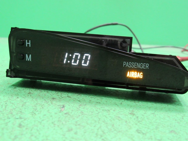 03-08 TOYOTA MATRIX DIGITAL CLOCK DASH DISPLAY SCREEN 83910-02100 REBU