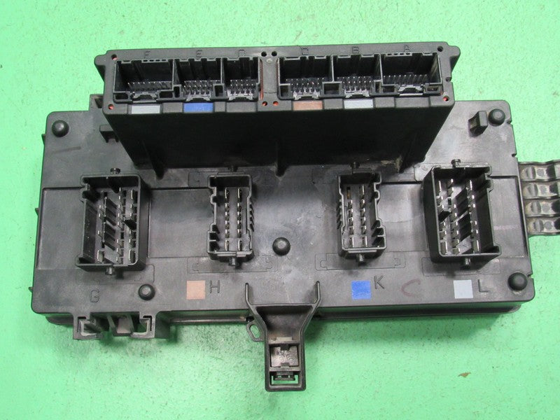 08-09 RAM TIPM TOTALLY INTERGRATED POWER MODULE FUSE BOX 68028003AC TE