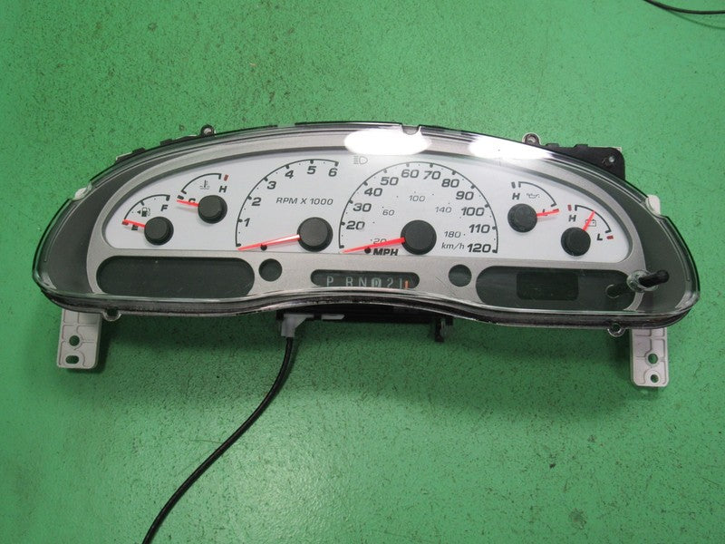 04-05 EXPLORER SPORT TRAC INSTRUMENT GAUGE CLUSTER GAUGES SPEEDO TACH 