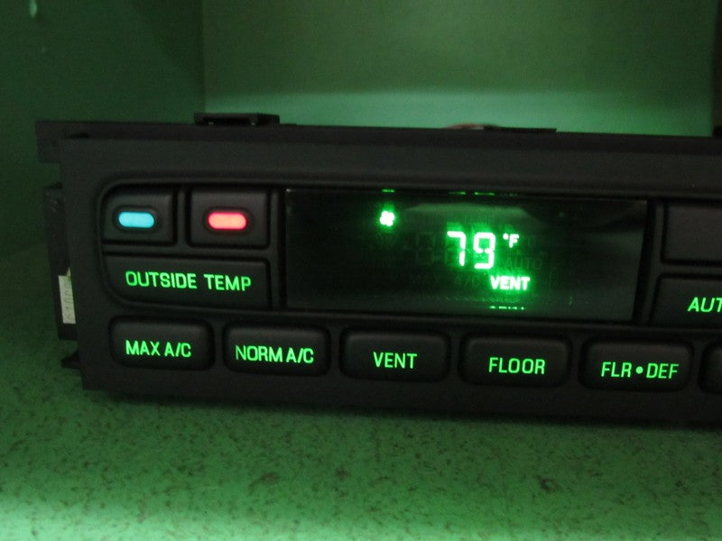 01-02 CROWN VIC EATC AUTOMATIC CLIMATE HEATER CONTROL 1W7H-19C933-AA R