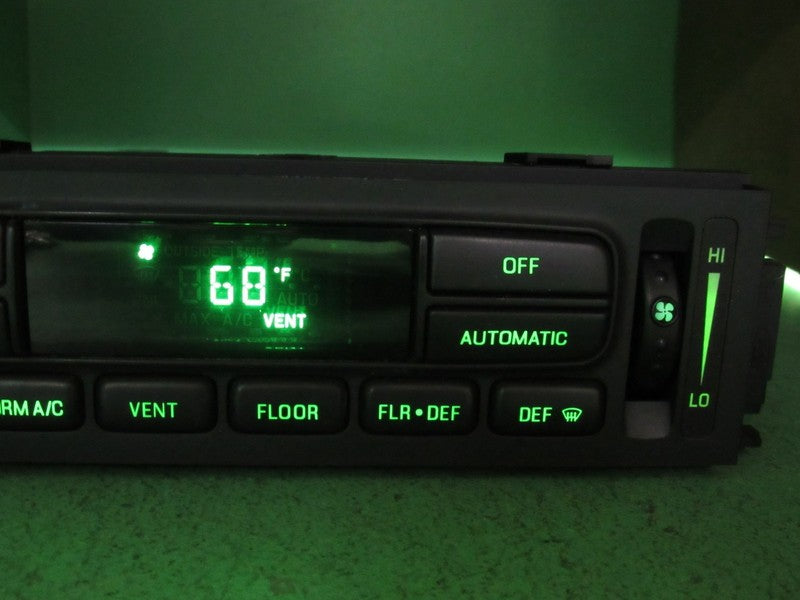 03-11 CROWN VIC EATC AUTOMATIC CLIMATE HEATER CONTROL 3W7H-19C933-AB R