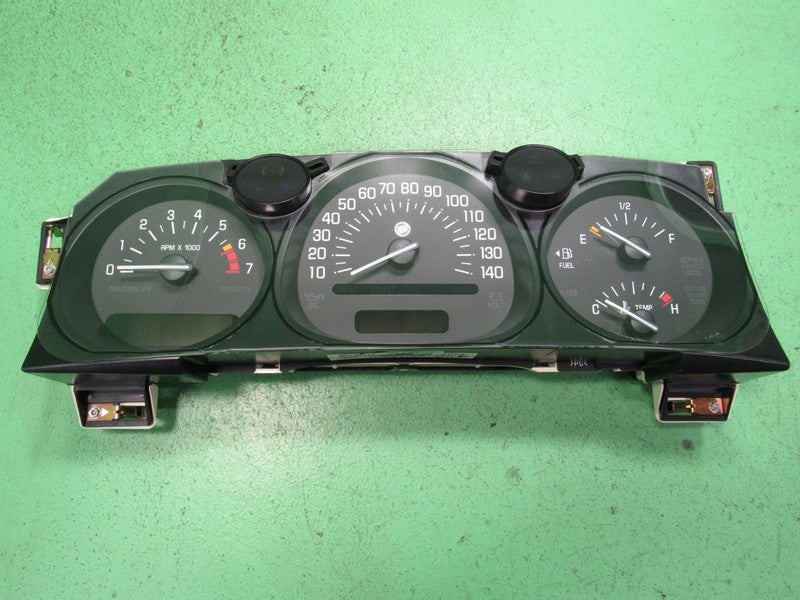 02-05 BUICK LESABRE INSTRUMENT GAUGE CLUSTER GAUGES SPEEDO TACH MILEAG