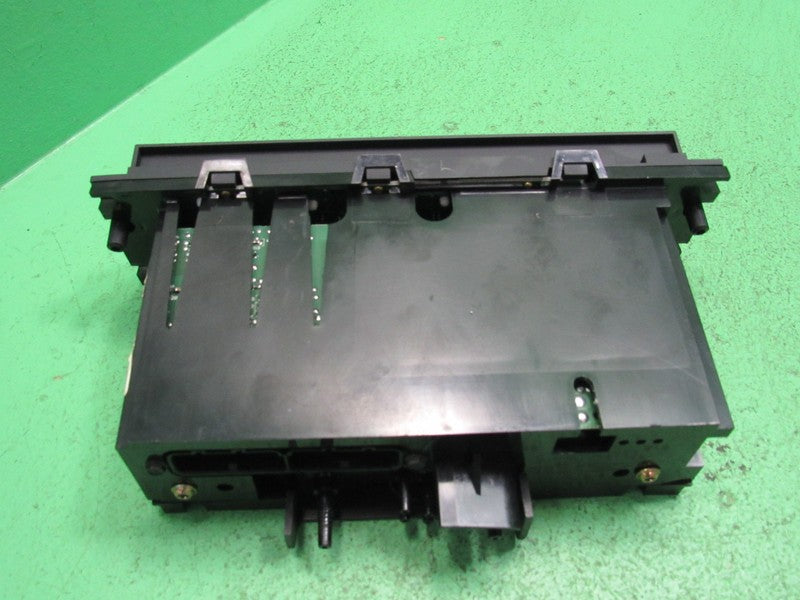 03-11 CROWN VIC EATC AUTOMATIC CLIMATE HEATER CONTROL 3W7H-19C933-AB R