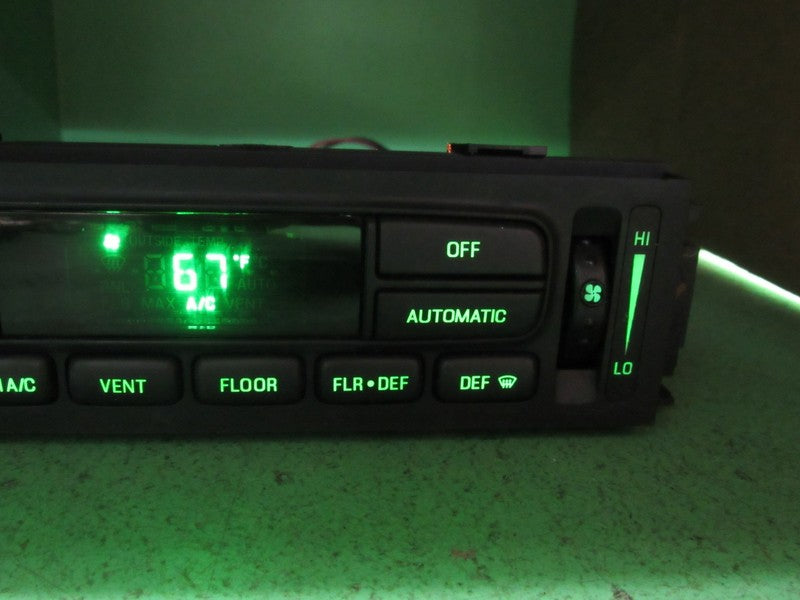 03-11 CROWN VIC EATC AUTOMATIC CLIMATE HEATER CONTROL 6W7H-19C933-AA R