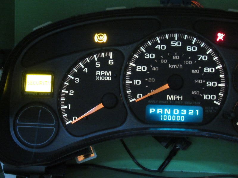 01-02 YUKON TAHOE SILVERADO INSTRUMENT GAUGE CLUSTER SPEEDO TACH MILEA