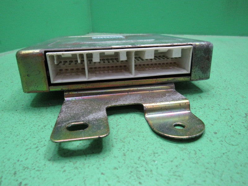 MD163056 92 MITSUBISHI MIGHTY MAX ECU ECM PCM ENGINE CONTROL COMPUTER 