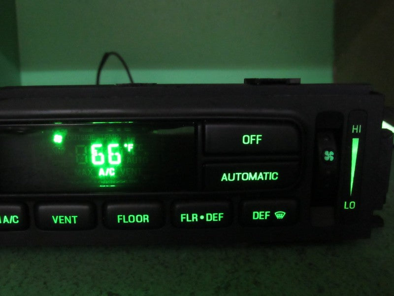 03-11 CROWN VIC EATC AUTOMATIC CLIMATE HEATER CONTROL 6W7H-19C933-AA R