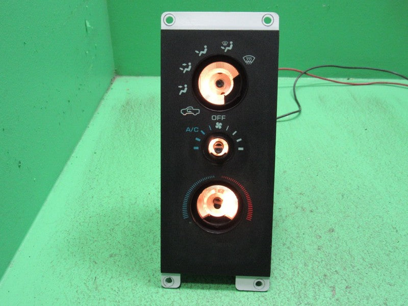 55037030 94-97 DODGE RAM A/C AC HEATER MANUAL CLIMATE TEMP CONTROL REB