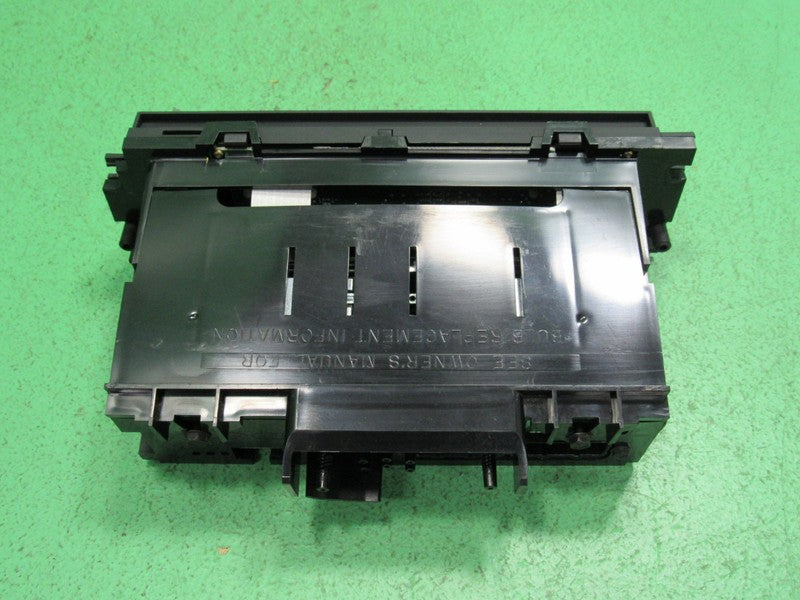 03-11 CROWN VIC EATC AUTOMATIC CLIMATE HEATER CONTROL 3W7H-19C933-AB R