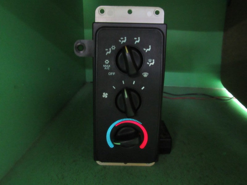 55056700AC 99-02 DODGE RAM A/C AC HEATER MANUAL CLIMATE TEMP CONTROL R