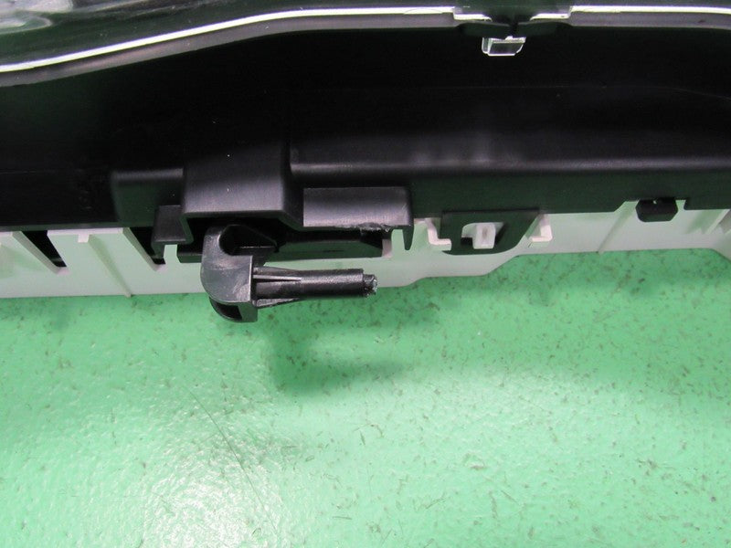 09-11 CROWN VICTORIA P71 INSTRUMENT GAUGE CLUSTER SPEEDO TACH MILEAGE 