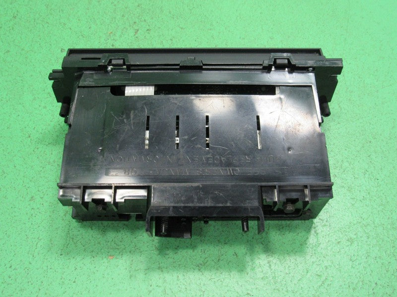 03-11 CROWN VIC EATC AUTOMATIC CLIMATE HEATER CONTROL 6W7H-19C933-AA R