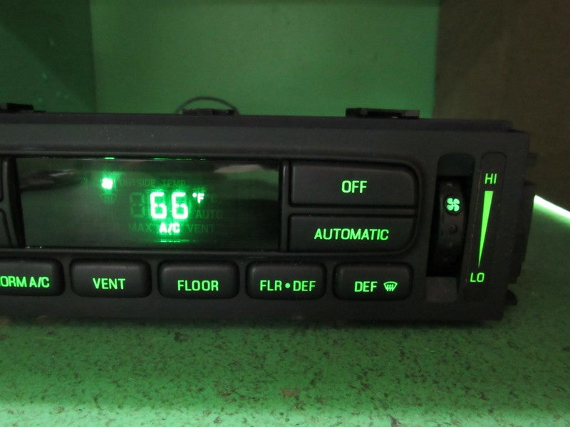 98-00 CROWN VIC EATC AUTOMATIC CLIMATE HEATER CONTROL F8AH-19C933-AE R