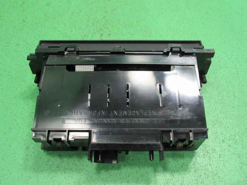 03-11 CROWN VIC EATC AUTOMATIC CLIMATE HEATER CONTROL 6W7H-19C933-AA R