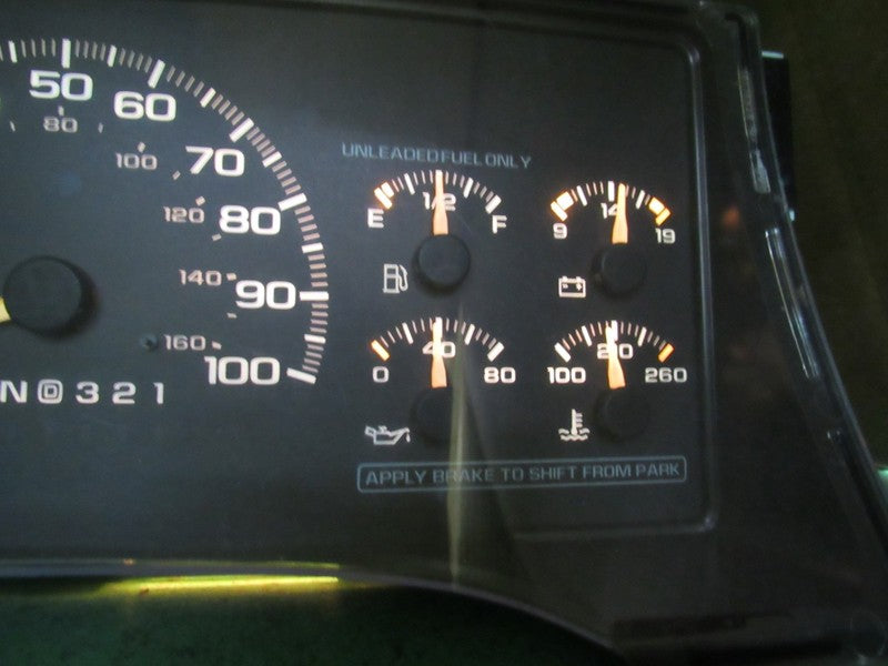 95-96 C/K TRUCK SUBURBAN INSTRUMENT GAUGE CLUSTER SPEEDO TACH 242K REB