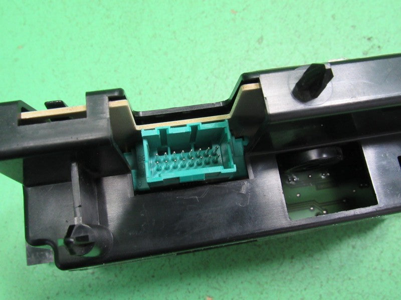 16202304 97-05 BUICK PARK AVE AC DIGITAL CLIMATE TEMPERATURE CONTROL R