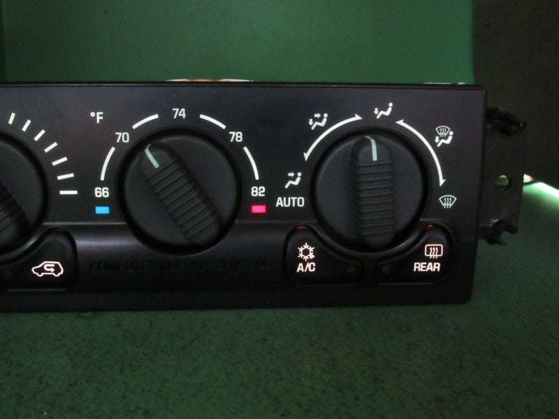 15060162 00-02 TAHOE SILVERADO YUKON A/C AUTO CLIMATE TEMP CONTROL REB