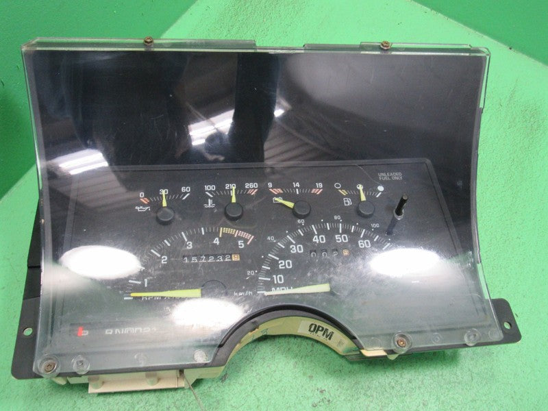92-93 C/K TRUCK SUBURBAN INSTRUMENT GAUGE CLUSTER SPEEDO TACH 157K REB