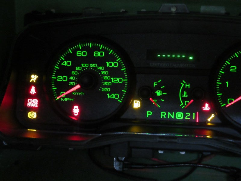 09-11 CROWN VICTORIA P71 INSTRUMENT GAUGE CLUSTER SPEEDO TACH MILEAGE 