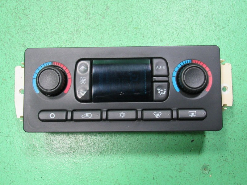 15137655 TAHOE ESCALADE SILVERADO AC DIGITAL CLIMATE TEMP CONTROL LED 