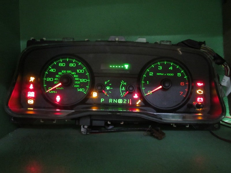 09-11 CROWN VICTORIA P71 INSTRUMENT GAUGE CLUSTER SPEEDO TACH MILEAGE 