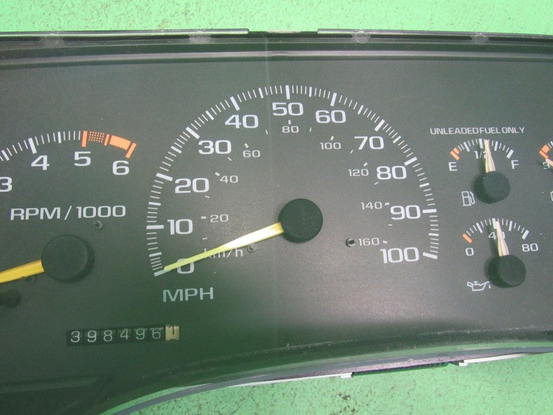 95-96 C/K TRUCK MT INSTRUMENT GAUGE CLUSTER SPEEDOMETER TACH 398k REBU