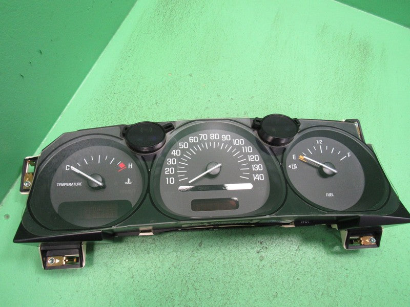 02-05 BUICK LESABRE INSTRUMENT GAUGE CLUSTER GAUGES SPEEDO MILEAGE PRO