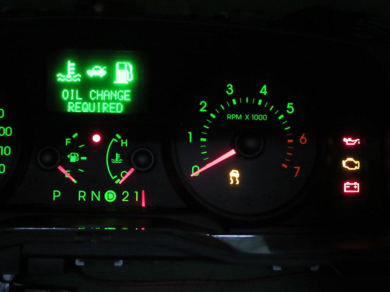 06 GRAND MARQUIS INSTRUMENT GAUGE CLUSTER GAUGES SPEEDO TACH MILEAGE P