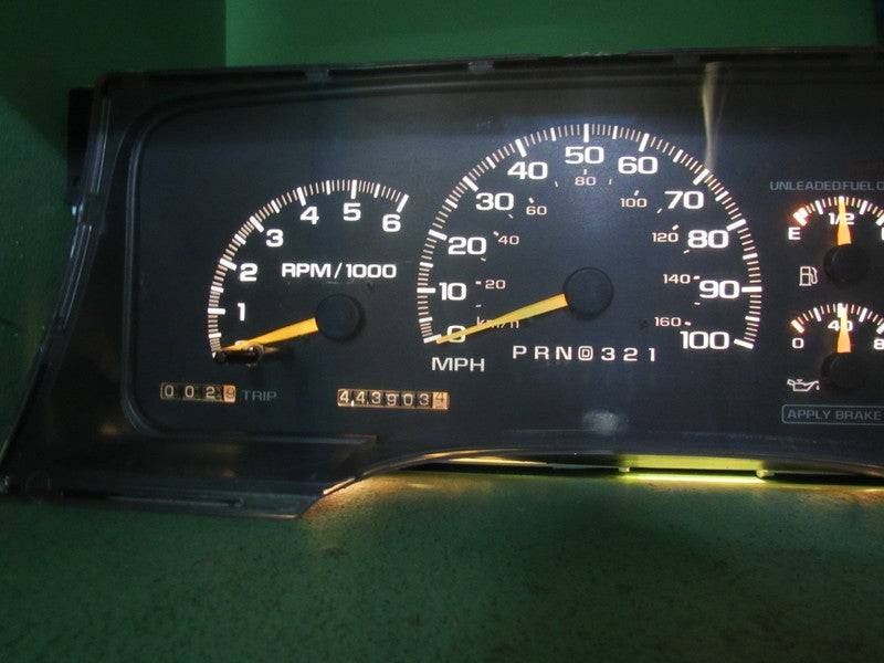 97-98 C/K TRUCK SUBURBAN INSTRUMENT GAUGE CLUSTER SPEEDO TACH 443K REB