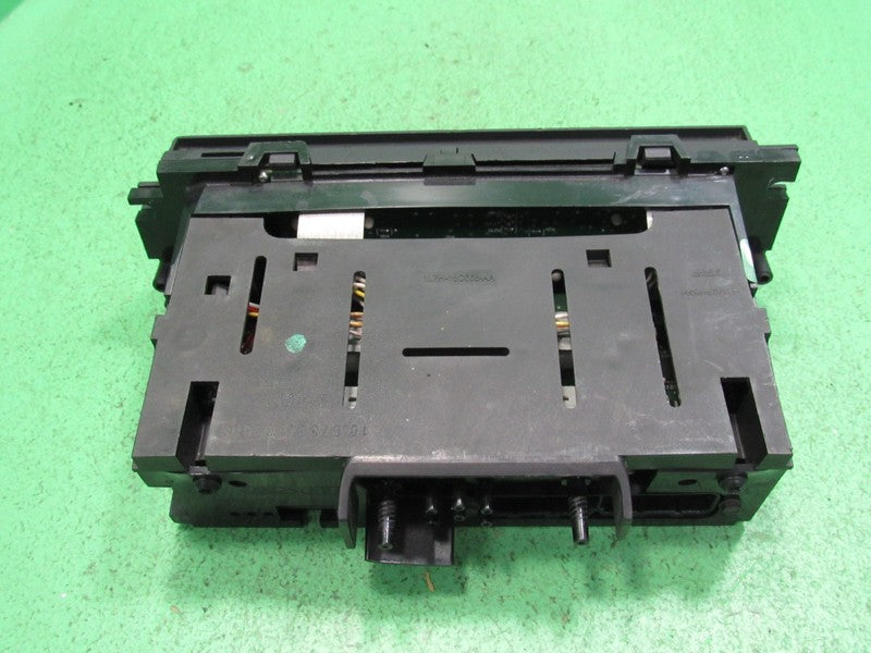 03-11 CROWN VIC EATC AUTOMATIC CLIMATE HEATER CONTROL 6W7H-19C933-AA R
